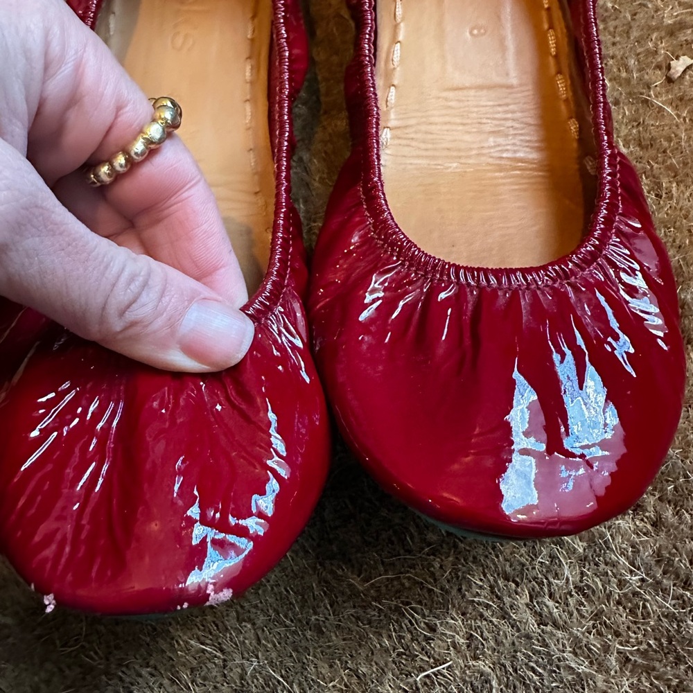 Tieks Ruby Red Patent Leather Ballet Flats 8 - Picture 6 of 7